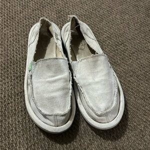 Sanuks Donna Hemp slip on’s, white, size 7 (always willing to negotiate:)